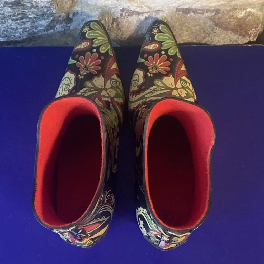Pre-Owned Corky's Paisley Western Rain Booties Size 9